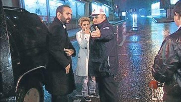 Tefo fena dağıttı