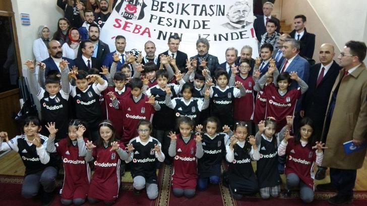 Erzurum'da öğrencilere 800 adet Beşiktaş forması dağıtıldı