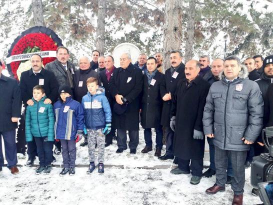 Efsane güreşçi Yaşar Doğu mezarı başında anıldı