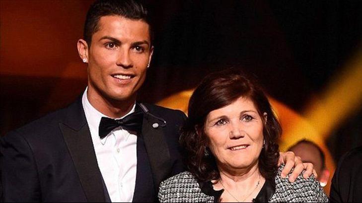 Ronaldo'nun annesine para şoku!