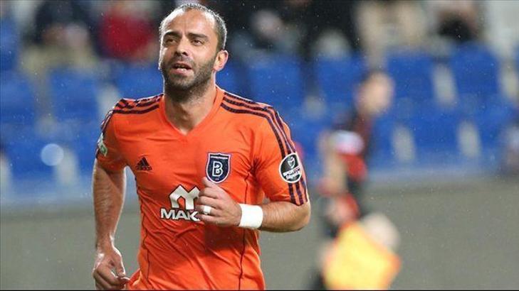 Semih Şentürk Başakşehir'de kaldı
