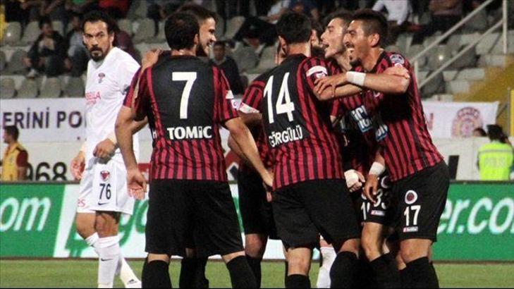Gençler'e İsveçli hoca
