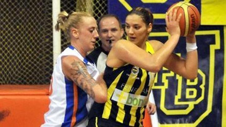Fenerli kızlar fark attı: 57-80