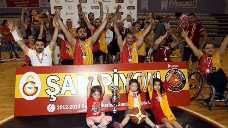 Galatasaray'da isyan çıktı!