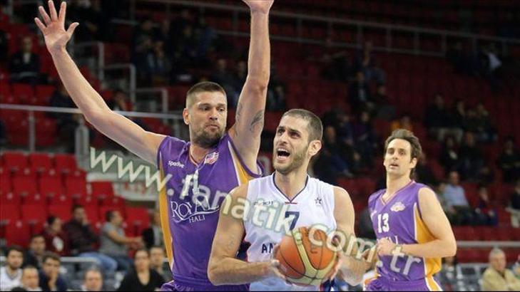 Anadolu Efes 77-67 Royal Halı Gaziantep
