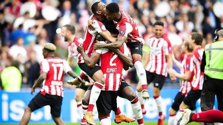 Hollanda'da şampiyon PSV!