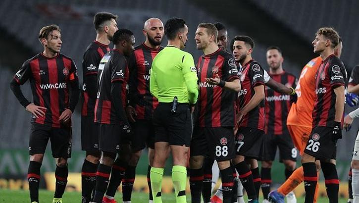 Son dakika! Caner Erkin'in cezası 1 maça indirildi