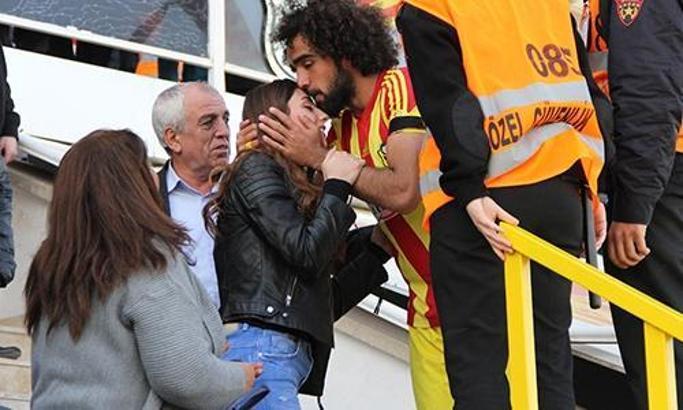 Sadık Çiftpınar'ın eşi Betül Çiftpınar koyu Fenerbahçeli çıktı