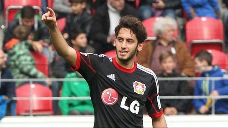 Hakan'dan ManU' ve Bayern'e net mesaj