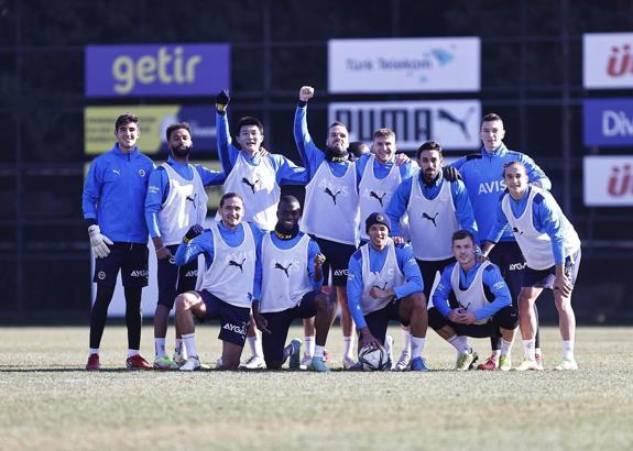 4 isim döndü! Fenerbahçe'de keyifler yerinde