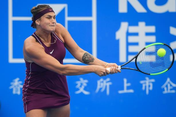 Maria Sharapova çekildi, Aryna Sabalenka turladı!