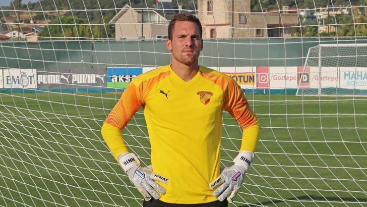 Göztepe, Balazs Megyeri'nin sözleşmesini feshetti