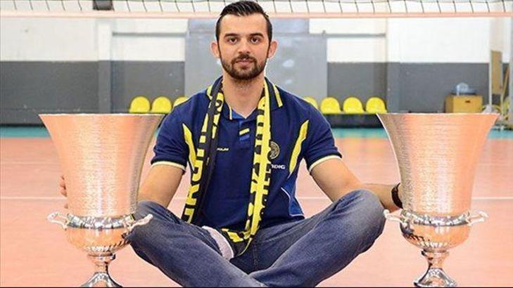 Fenerbahçe'de büyük şok! Arslan Ekşi kadro dışı bırakıldı