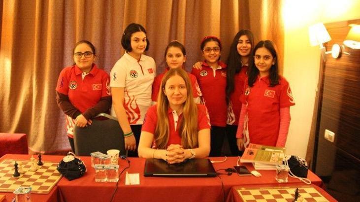 Satranççılar Antalya'da kampa girdi