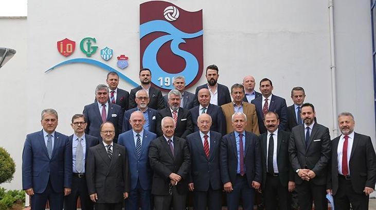 Trabzonspor'da Ahmet Ağaoğlu yönetimi devraldı