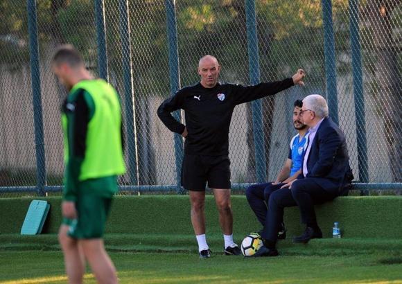 Ali Ay: Gitme zamanı hocam