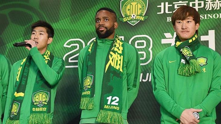 Bakambu resmen Beijing Guoan'da