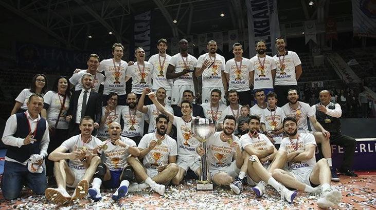 Voleybolda Efeler Ligi'nde şampiyon Halkbank