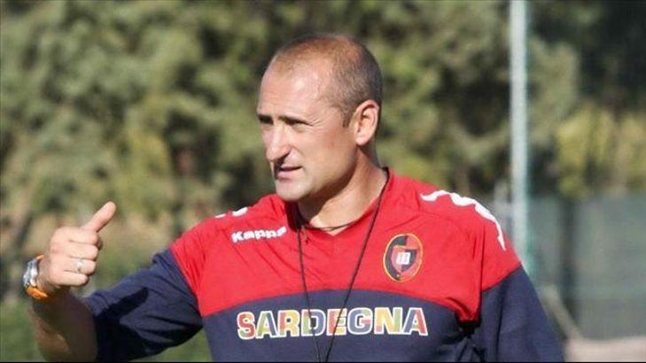 Cagliari, Zeman'ın yerini Festa ile doldurdu