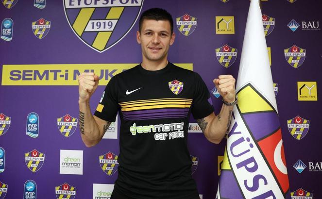 Strahil Popov'dan Eyüpspor'a 1.5 yıllık imza
