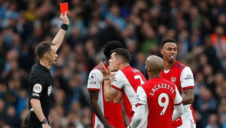 Arsenal'den Premier Lig'de kırmızı kart rekoru
