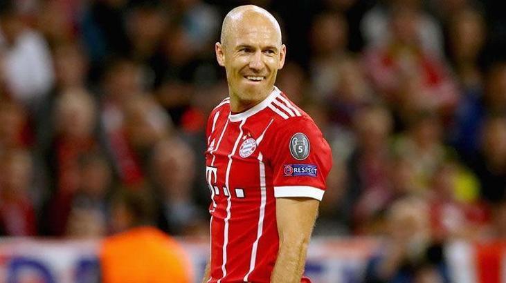 Beşiktaş ve Fenerbahçe'nin ilgilendiği Arjen Robben'le ilgili flaş açıklama