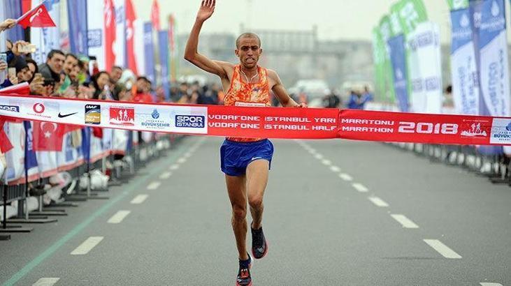 İstanbul Yarı Maratonu'nu Walelegn Amdework kazandı!