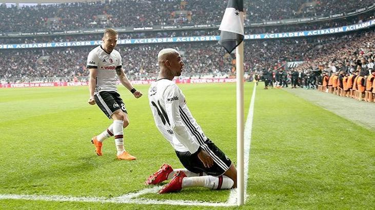 Dolmabahçe'de Samba akşamı