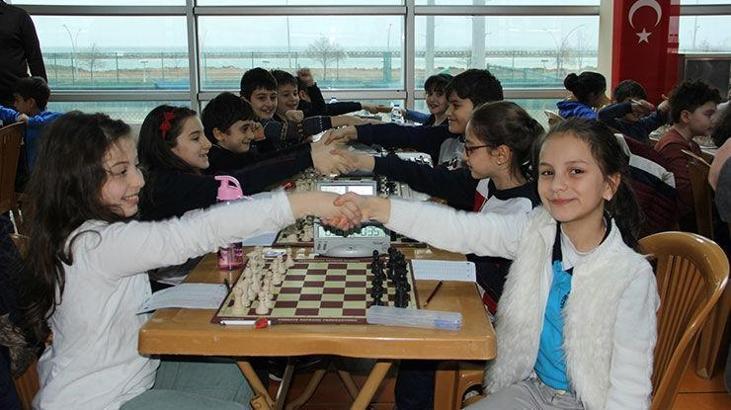 Trabzon'daki satranç turnuvasına 12 ilden 400'ün üzerinde kişi katıldı