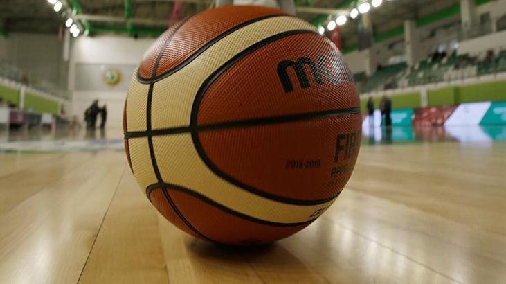 İstanbul Üniversitesi: 74 - BOTAŞ: 66