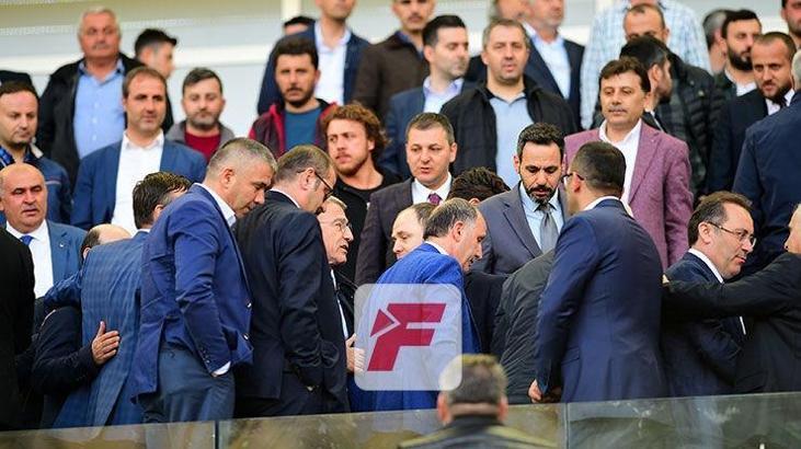 Muharrem Usta göz yaşlarını tutamadı