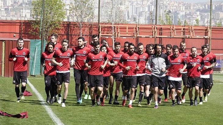 Gençerbirliği Galatasaray'a bileniyor