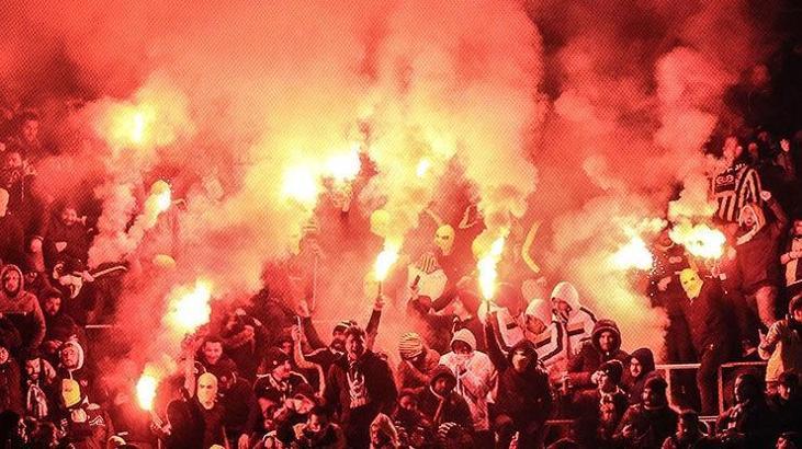 Derbide, meşaleler stada böyle girdi