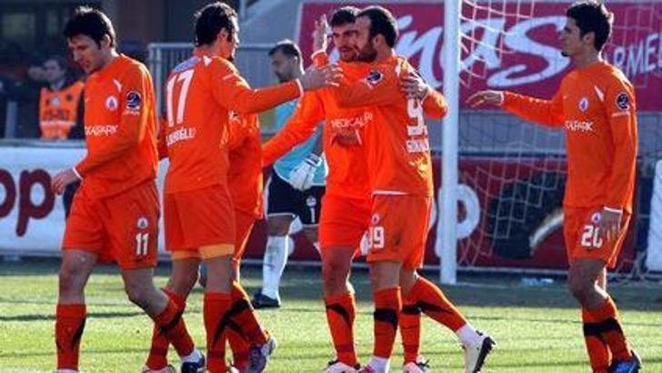 Paşa gitti gidiyor: 1-3