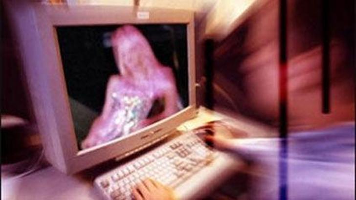 İnternetin yüzde 37'si porno çıktı!