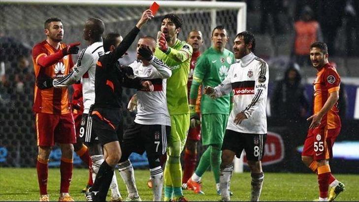 Veli Kavlak'ın cezası ertelendi