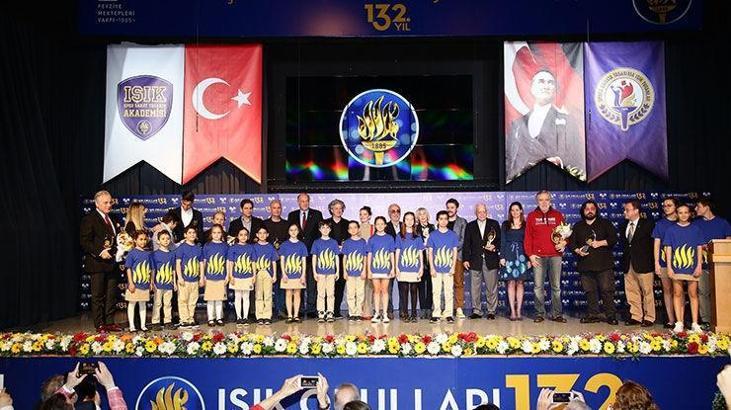 IŞIK tutanlar ödüllerini aldı