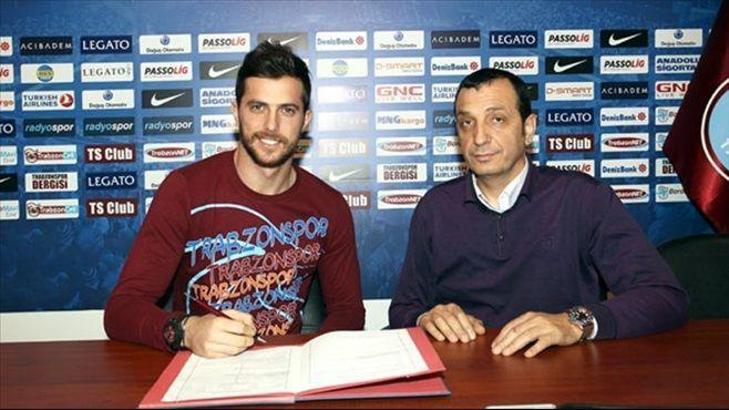Trabzonspor Uğur Demirok'u KAP'a bildirdi