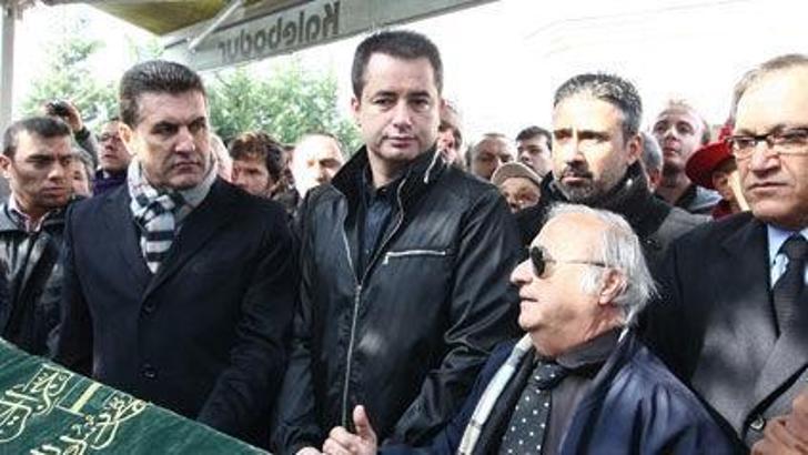 Defne'nin öldüğünü öğrenince bayıldı