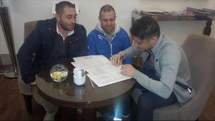 Akhisar'da bir imza daha