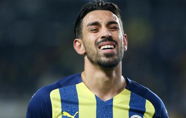 Fenerbahçe'de İrfan Can Kahveci'ye flaş tepki: Bir oynuyor, beş maç yatıyor. Oynasana kardeşim... Hocaya kulis yapacağına!