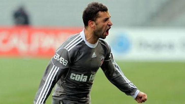 Simao Sabrosa ne yapsın!