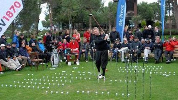 Golf cambazından özel şov