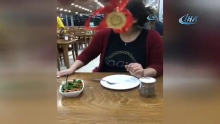 Çeyrek altın için yarım saatte 151 tane çöp şiş yedi