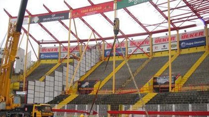 Sami Yen'de yıkım başladı