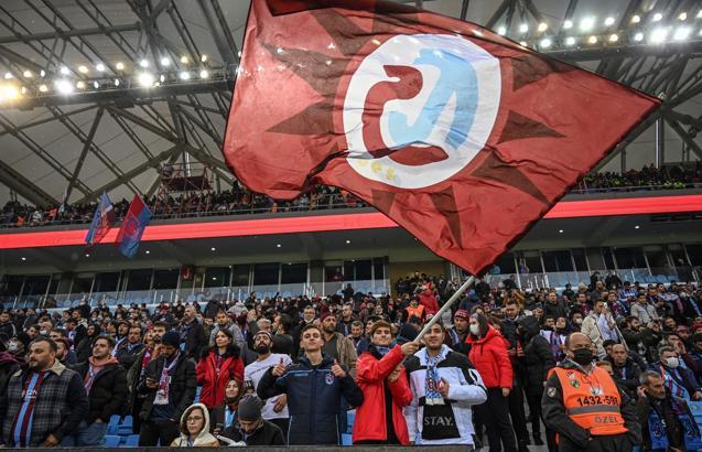Trabzonspor - Başakşehir maçı biletleri tükeniyor