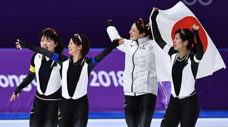 Sürat pateni kadınlar takım takipte altın madalya Japonya'nın!