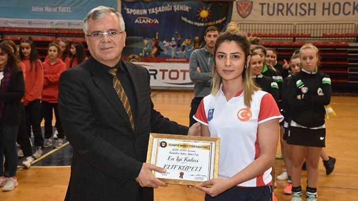 En iyi kaleci Elif Küpeli seçildi