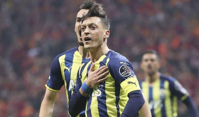 Fenerbahçe haberi... Mesut Özil: Galatasaray'ı yendik, sıra Beşiktaş'ta!