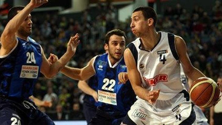 Fenerbahçe geç açıldı: 83-68